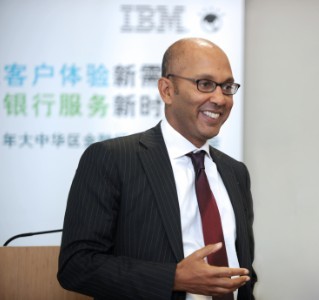 IBM大中华区全球企业咨询服务部副总裁及中国建设银行客户总经理佩雷拉